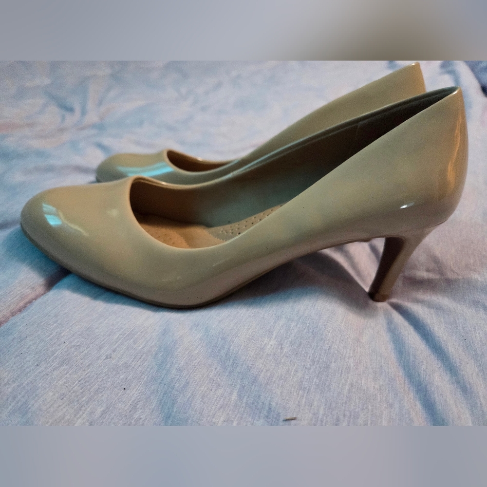 Elegant Beige Women's Heels